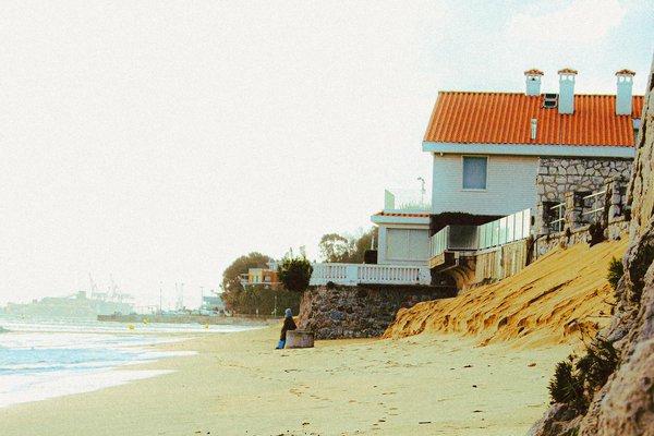 Quali materiali sostenibili utilizzare per un campeggio eco-friendly?